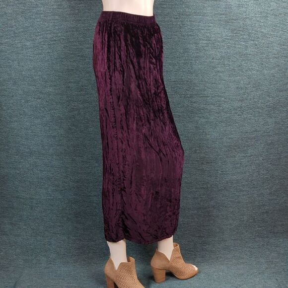 Vintage 90s Purple Velvet Maxi-Skirt, Shell Buttons on Back Slit TSD Collection - Picture 6 of 8
